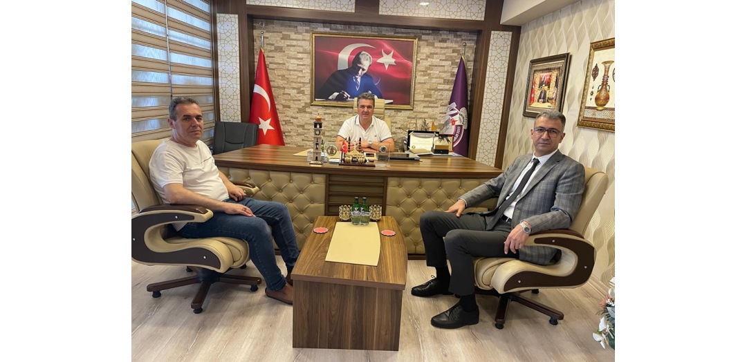 SGK İl Müdürü Şeref Karaca'ya odamıza yaptığı ziyaret için teşekkür ediyoruz.