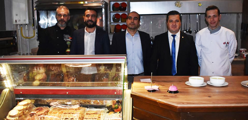 Başkanımız Yeni Çarşıda Arizona Cafe Açılışındaydı